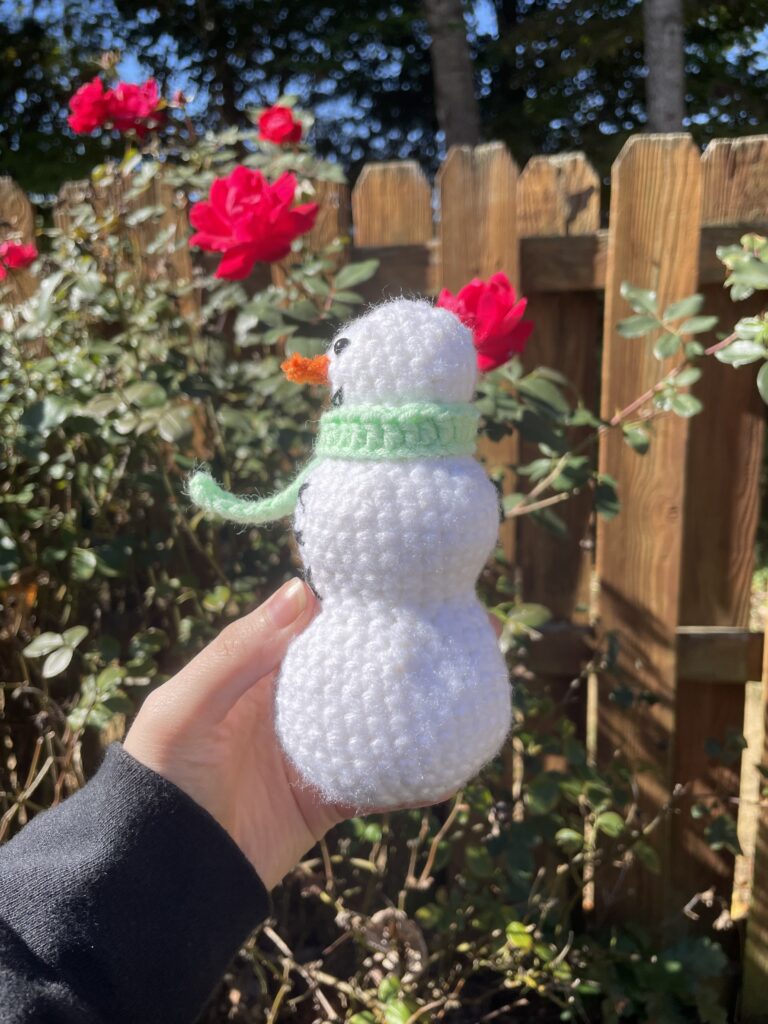 Side Crochet Snowman Amigurumi